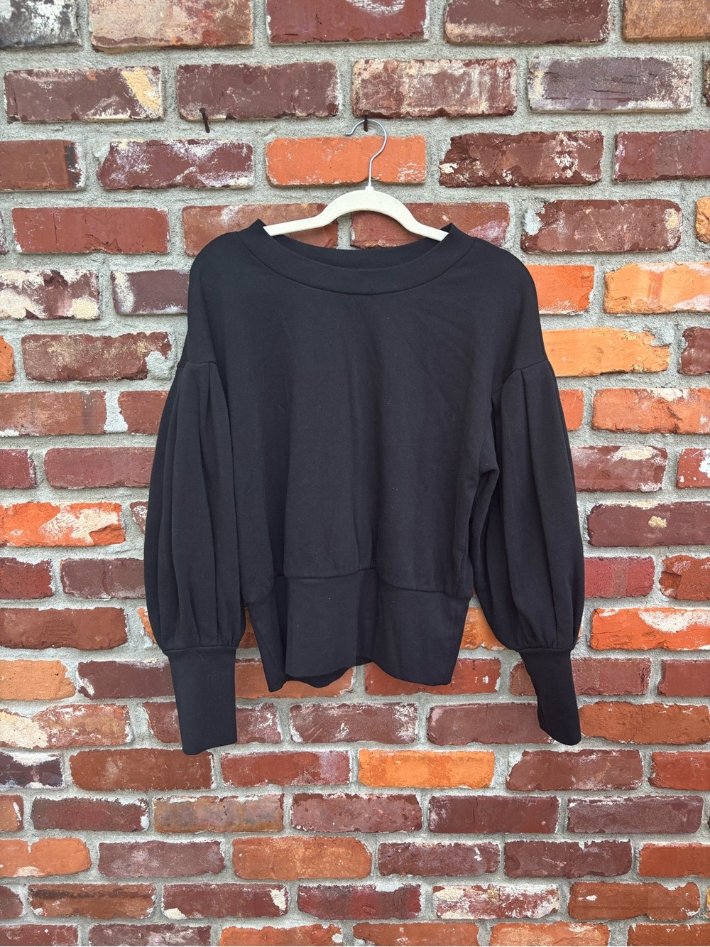 EUC Balloon-Sleeve Women's Top